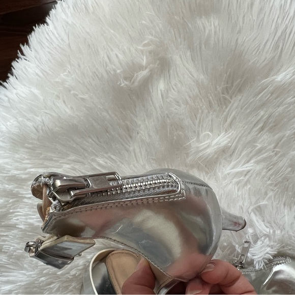 Women sandal - Picture 3 of 11